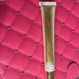Nakery Beauty Lip treatment